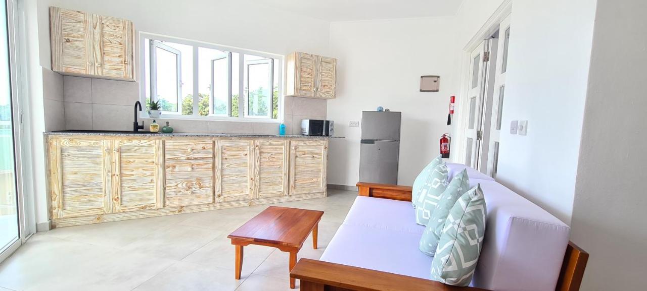 Harmony Self-Catering Apartments Beau Vallon  Exterior photo